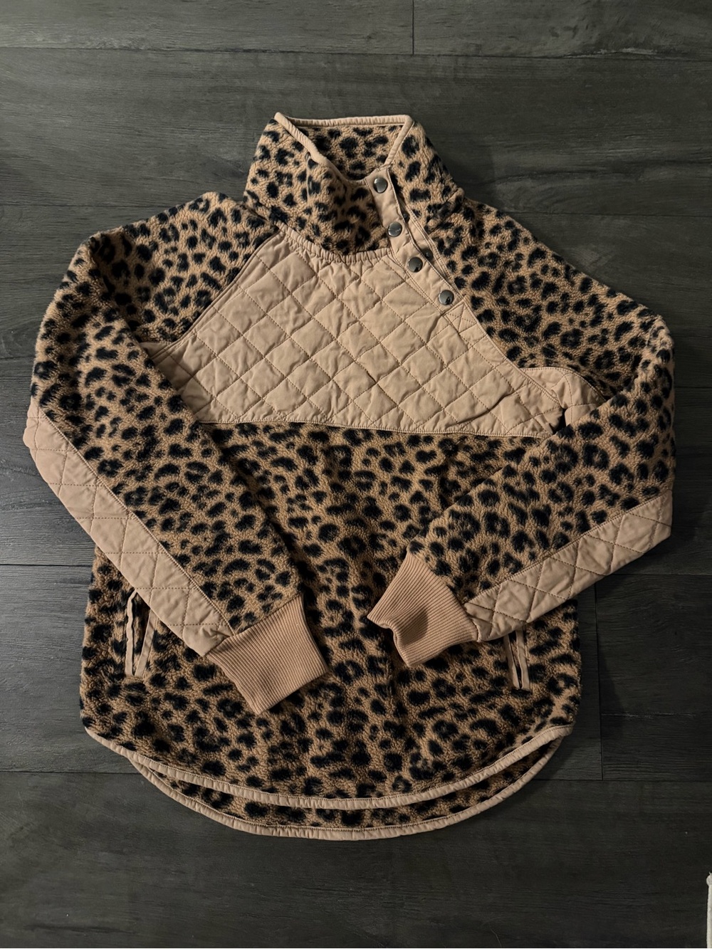 Abercrombie & Fitch Sweater